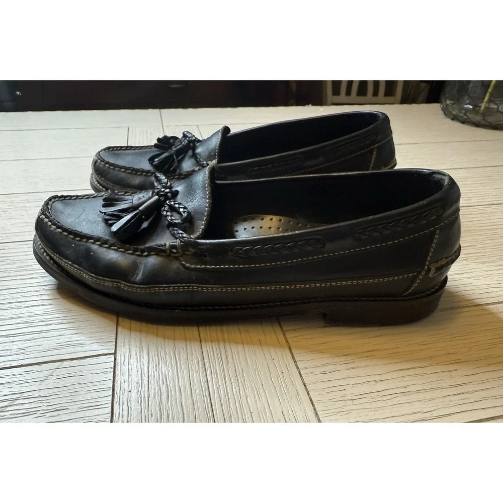Cole Haan Country Men's Slip On Black Tasseled Leather Loafers. Sz 9.5 M. Preppy